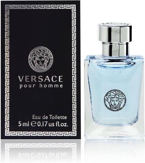 versace signature by gianni.